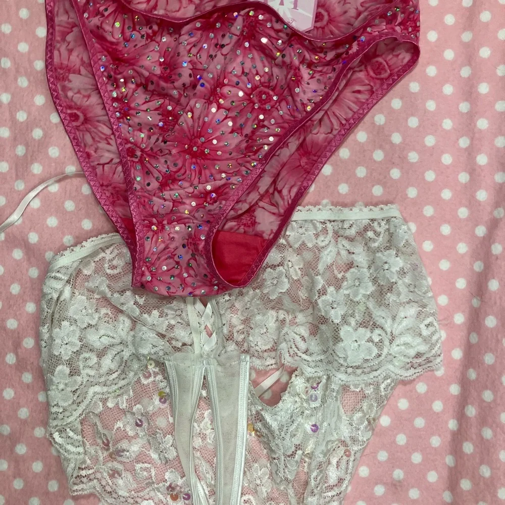 Frederick’s of Hollywood lace intimate underwear/Pink Panty L NWT